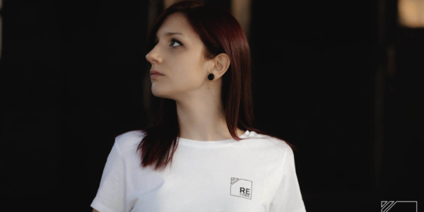 R/C WOMEN'S T-SHIRT OUTLINE // WHITE