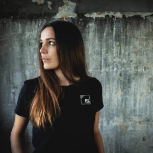 R/C WOMEN'S T-SHIRT OUTLINE // BLACK